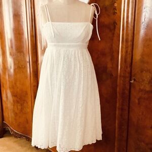ROBERTO RODRIGUEZ SIZE 4 WHITE DRESS EUC SMALL